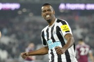 Liverpool ficha a Isak del Newcastle por cifra rpecord en Inglaterra de 170 millones de dólares