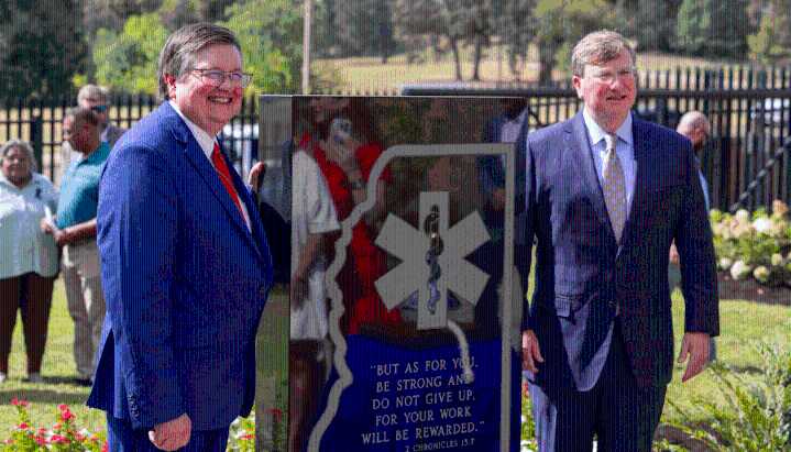 Mississippi officials dedicate memorial in honor of fallen emergency medical service workers