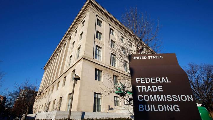 Chief justice lets Trump remove member of Federal Trade Commission for now