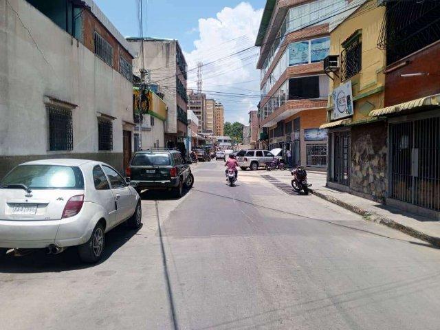 Habilitado paso vehicular en calle Páez del casco central de Guarenas