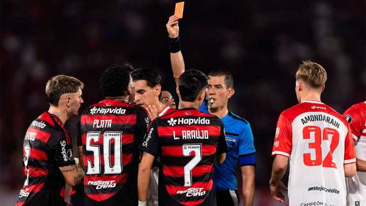 Conmebol anuló la expulsión de Plata tras el comunicado de Flamengo