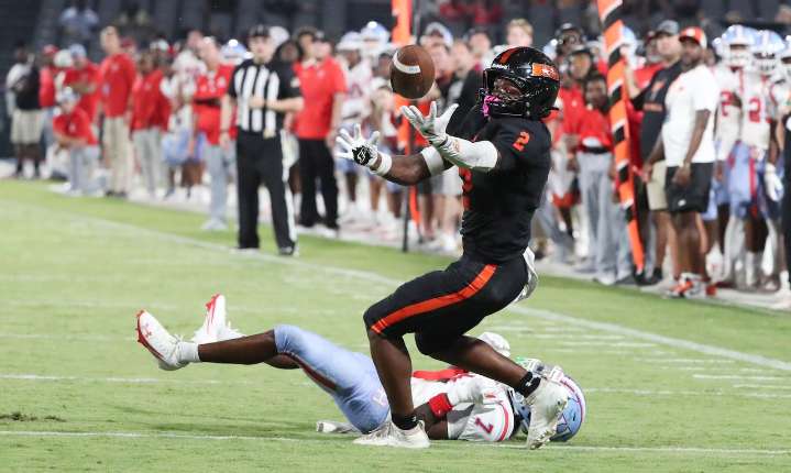 Hillcrest-Tuscaloosa races to big lead and holds off Hoover comeback bid