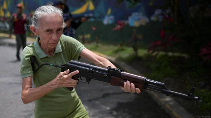 Venezuela se prepara para declarar un “estado de conmoción” ante despliegue militar de EE.UU.