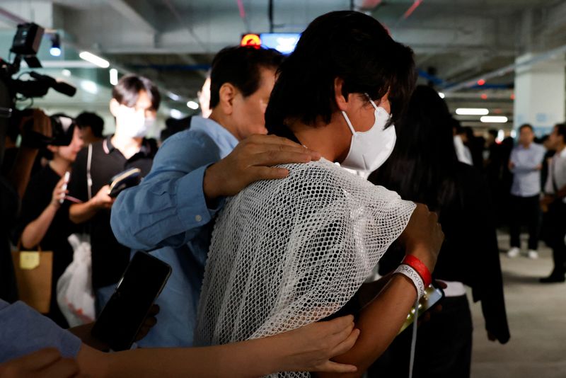 South Korean workers return home a week after immigration raid
