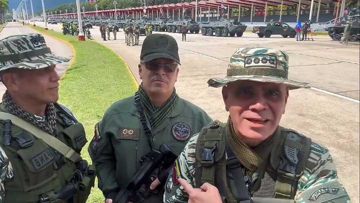 (VIDFEO) Padrino López desmiente deserciones en la FAN