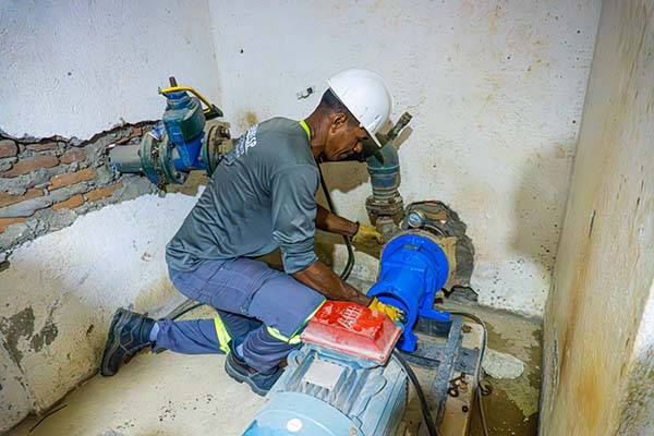 Restablecen servicio de agua potable en estación de bombeo en La Rosalía