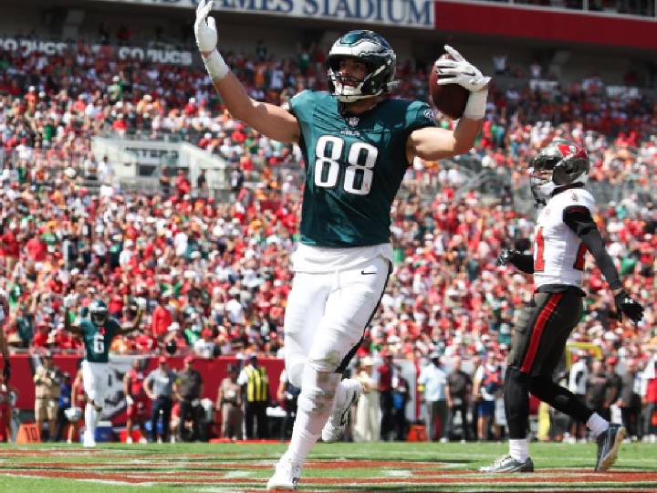 NFL: Eagles se las ingenia para seguir invicto