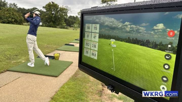 Trackman Driving Range opens in Fort Walton Beach