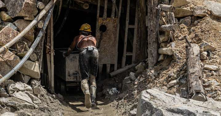 Rescatados tras dos días atrapados los 23 mineros de la canadiense Aris Mining