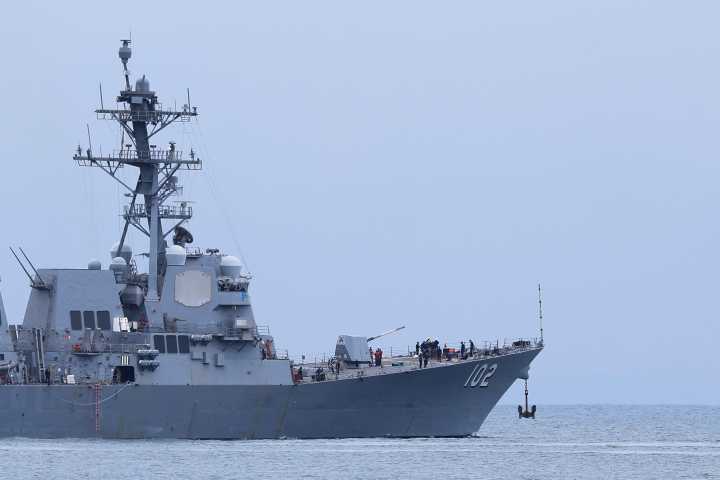 Sube tensión entre Maduro y Trump: Estados Unidos advierte a Venezuela luego de que dos aviones volaran cerca de buque estadounidense