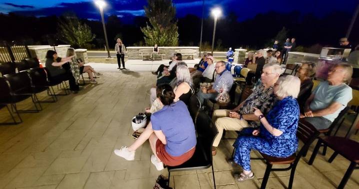 Second annual Adult Spelling Bee raises funds for local library