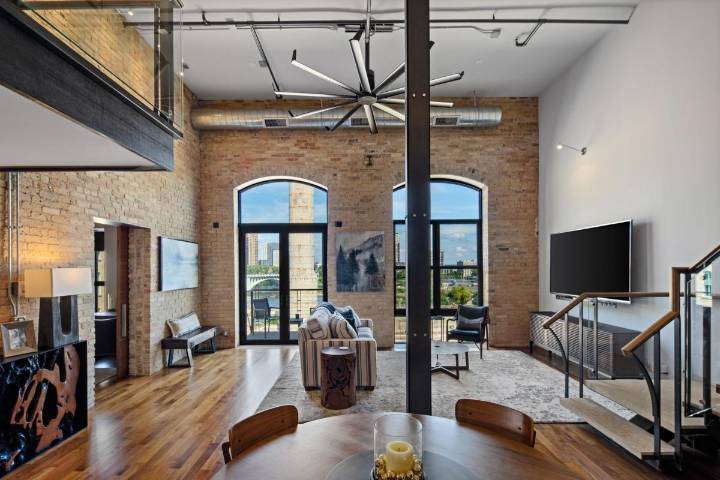 Gallery: Condo owned by former Viking Eric Kendricks hits market for $1.1M