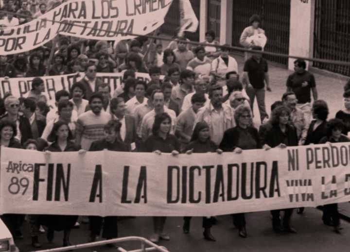 Lanzan en Arica libro "Jornadas por la vida" sobre militantes de derechos humanos