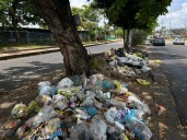 Vecinos de los Guaritos IV piden contenedores de basura para eliminar vertederos improvisados
