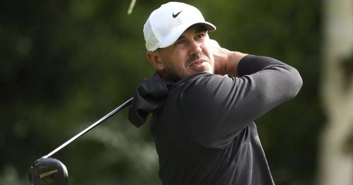 Brooks Koepka, winless in more than a year, shares the lead at the French Open