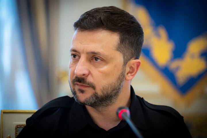 Zelenski dice estar dispuesto a dejar el poder tras la guerra