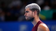 Carlos Alcaraz se pone serio en Tokio