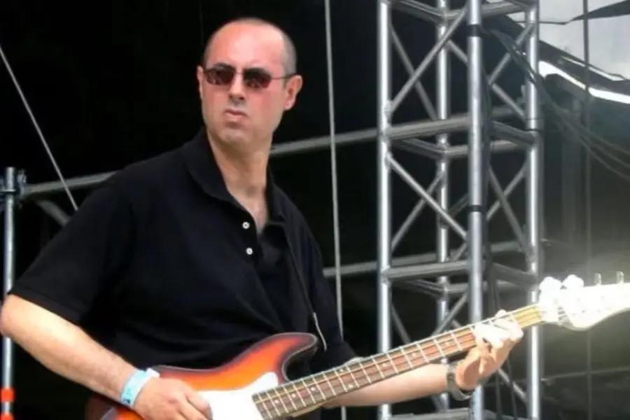 Muere Fernando Díaz bajista original de Los Amantes de Lola