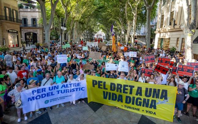 Teen anti-tourist leader vows to continue fight to stop Brits swarming Mallorca
