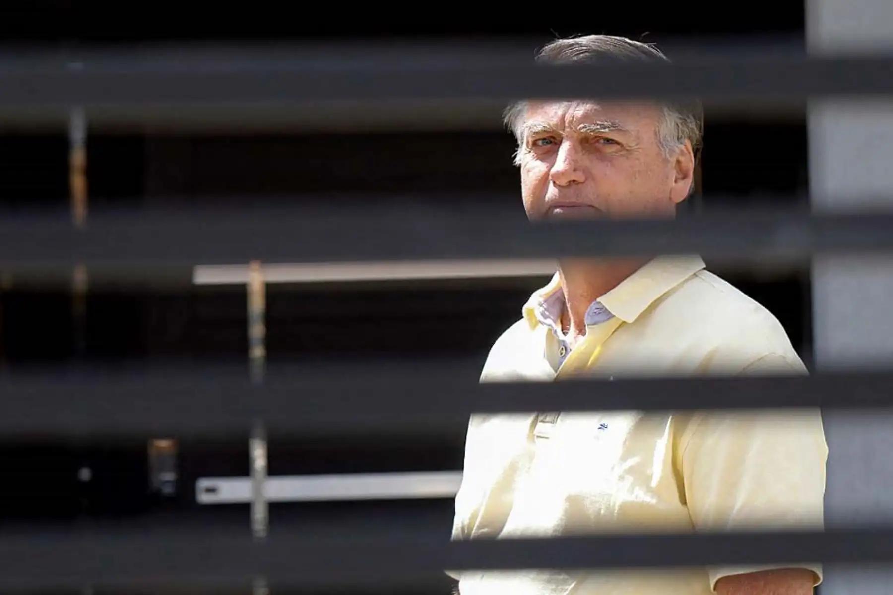 Bolsonaro tiene un cáncer de piel "precoz" y regresa a su arresto domiciliario