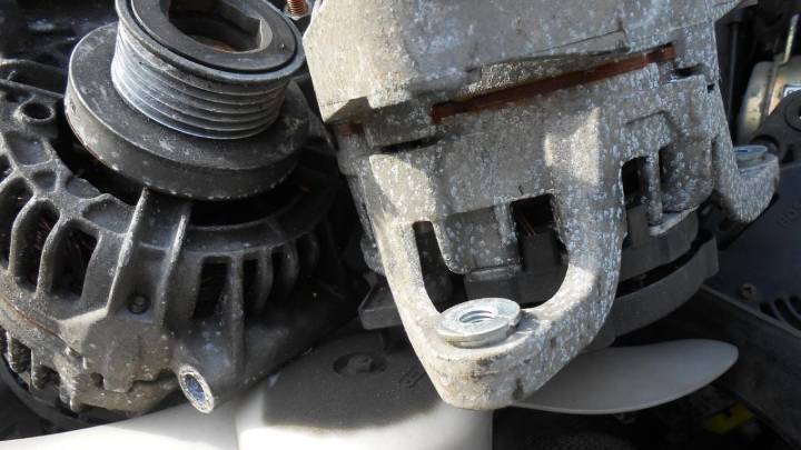 Prevén aumento de aranceles de 50% a autopartes y autos chinos