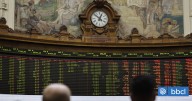 Derrota electoral de Milei resuena en la Bolsa de Santiago y caen acciones expuestas a Argentina