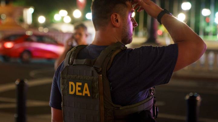 Administración de Control de Drogas de Estados Unidos anuncia amplio operativo contra cartel de droga latinoamericano