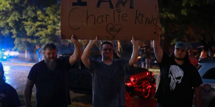 Hundreds gather in Oconee County for vigil to remember Charlie Kirk
