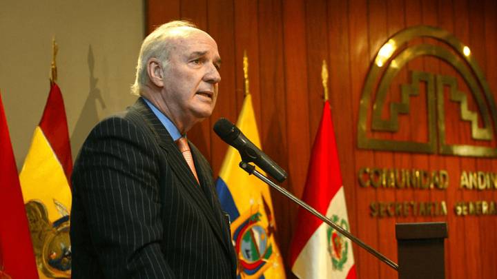 Cancillería rinde homenaje al embajador José Antonio García Belaúnde