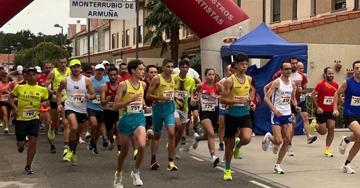 David Ruano y María José Carpio se coronan en la Carrera Urbana de Monterrubio de la Armuña