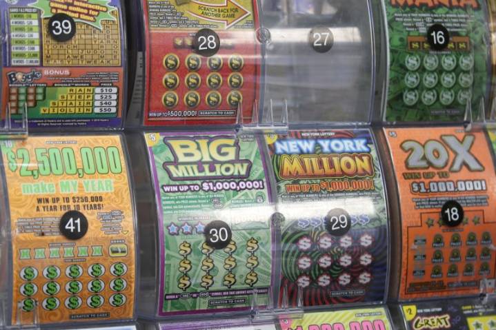Chillicothe Woman Wins $50,000 on Ohio Lottery Scratch