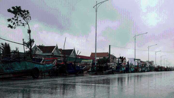 Vietnam evacuates thousands and shuts airports as Typhoon Bualoi makes landfall