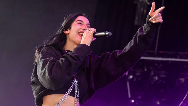 Who Is Julia Wolf? The ‘Twilight’ Obsessed Indie-Pop Girly With Heavy Metal Caroline Polachek Vibes