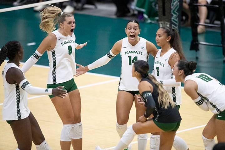 After fourth set collapse, Rainbow Wahine beat Portland in 5