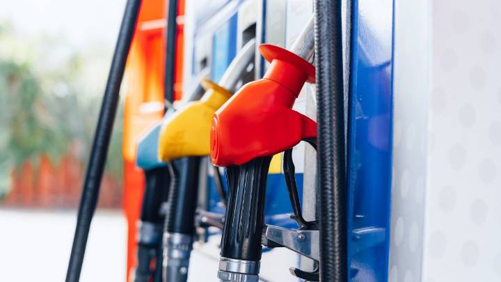 California energy regulators pause efforts to penalize oil companies