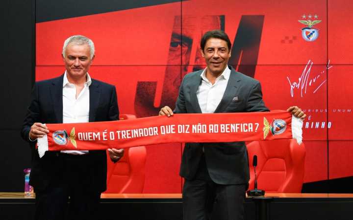 Vuelve José Mourinho al banco del Benfica 25 años después