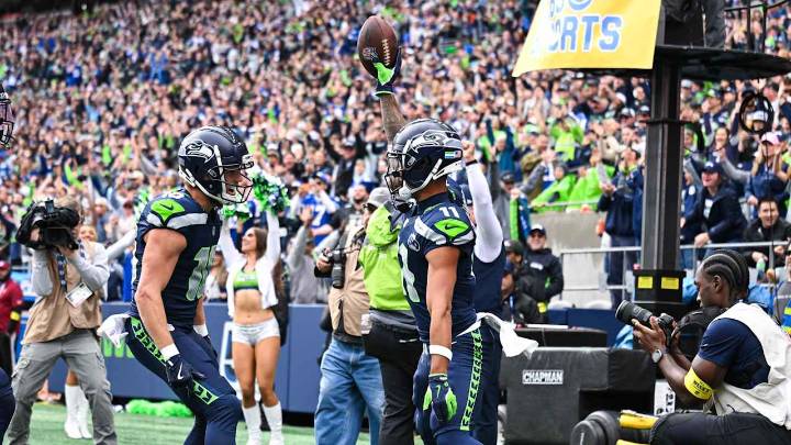 Jaxon Smith-Njigba's 'Not Quite The Jordan Flu Game' Helps Spark Big Day For Seahawks Offense