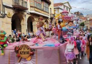 'Subidón de azúcar' gana el concurso de Carrozas Artísticas de Reinosa