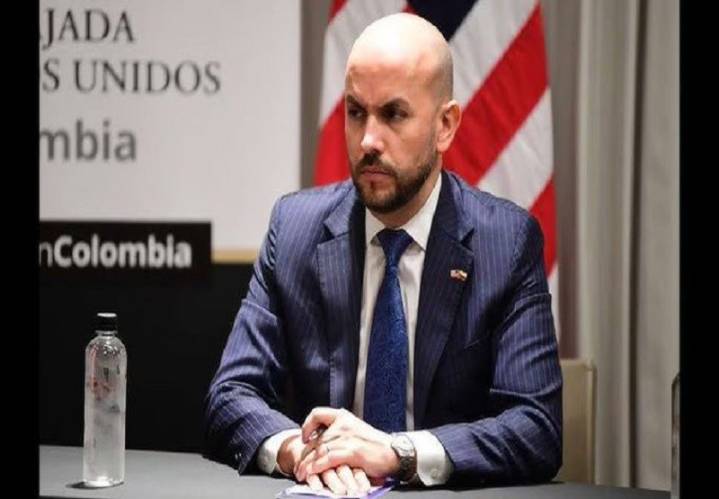 Ex asesor de Biden denuncia información falsa y despilfarro millonario contra Venezuela