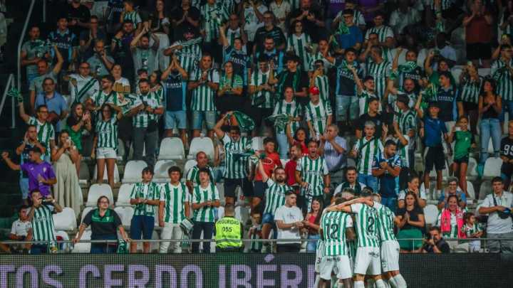 El Córdoba consigue su primer triunfo ante un Castellón que sigue sin ganar