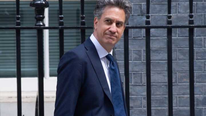 Panicked Starmer ‘tried to strip Ed Miliband of Net Zero brief’ in frantic bid to counter Reform threat during reshuffle