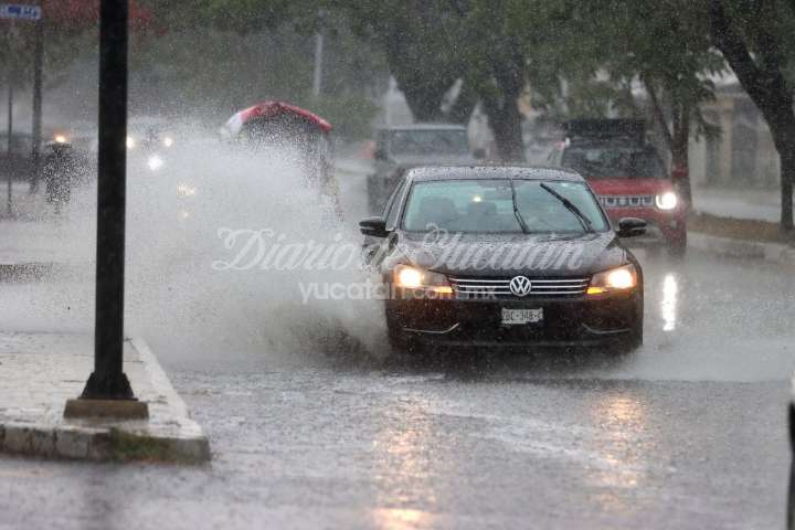 Se esperan lluvias intensas con ambiente caluroso en la Península de Yucatán