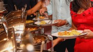 Wedding guest criticized for secretly bringing own meal to reception
