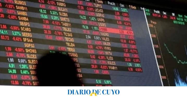 Después del apoyo del Tesoro de Estados Unidos, bajó el riesgo país argentino más de 300 puntos