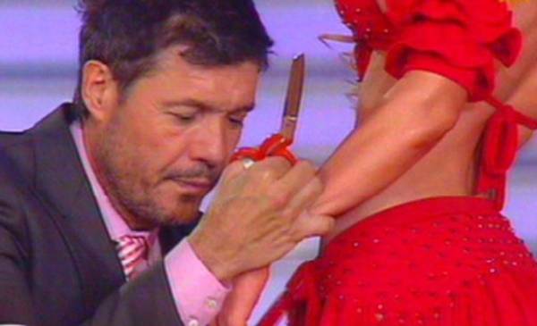 Brilló en el Bailando y le cantó las 40 a Tinelli por el corte de polleras