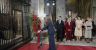 Los Reyes regresan a Leyre diez años después con la Princesa de Viana, y vuelve a sonar el Himno Nacional