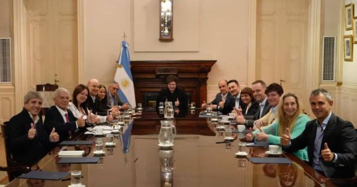 Elecciones 2025. Javier Milei reunió a su gabinete antes del acto de cierre de campaña de La Libertad Avanza en Buenos Aires