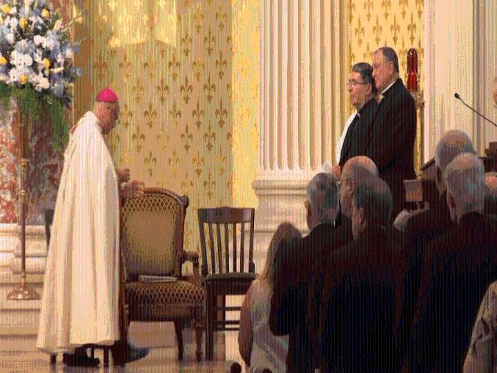 Mobile parishioners thank Archbishop Rodi ahead of new archbishop's installation
