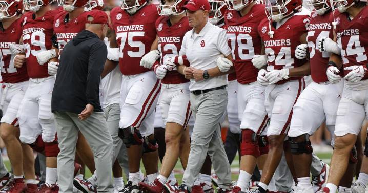 Venables, Oklahoma could take major step forward vs. fellow blue blood Michigan
