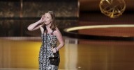 Hannah Einbinder transforma su discurso en un alegato político tras su premio en los Emmy: «Fu** ICE y Palestina libre»